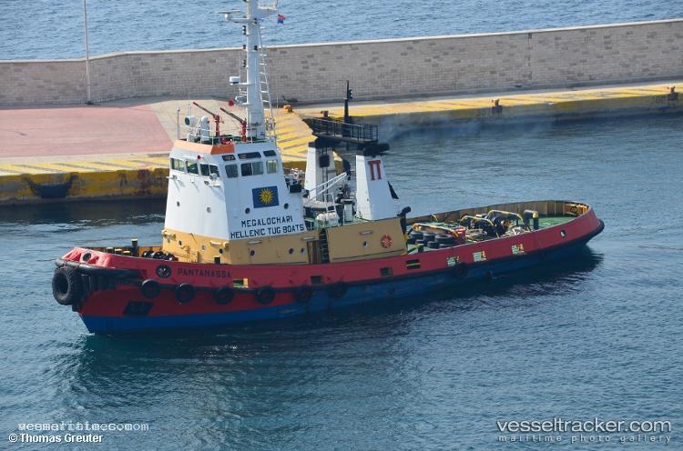 Lucky-Star - Tug vessel registered in Greece