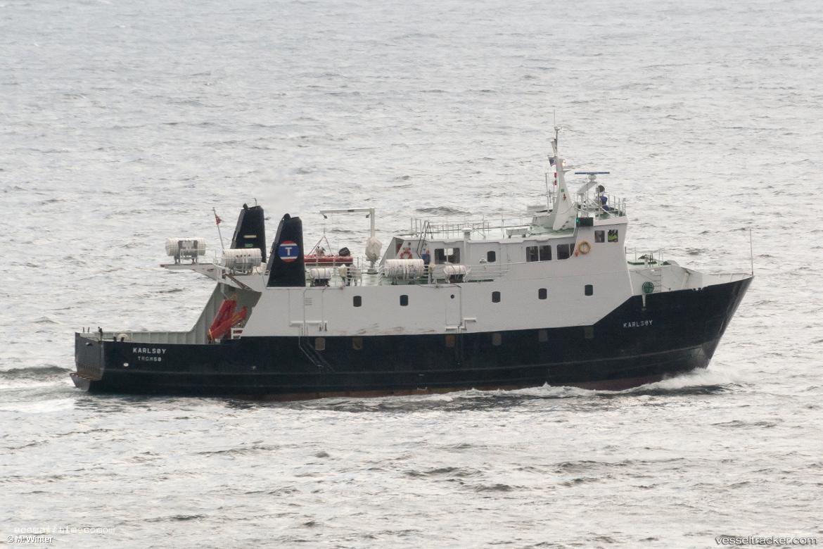 Karlsoy - Passenger Ro Ro Cargo Ship vessel registered in Norway