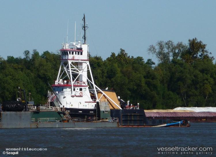 Signet-Atlantic - Pusher Tug vessel registered in United States of America