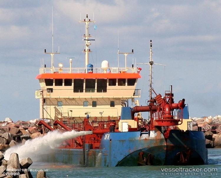 Sif-R - Hopper Dredger vessel registered in Netherlands