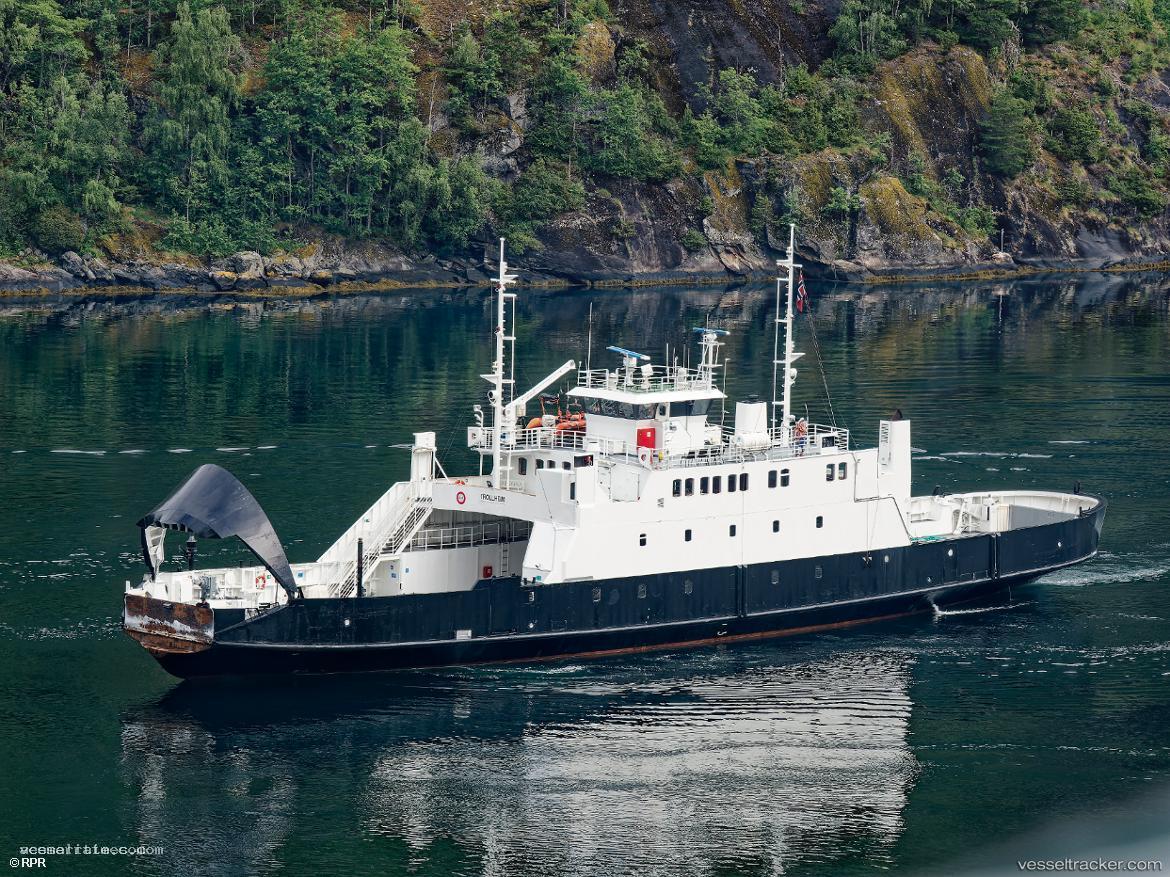 Meloytind - Passenger Ro Ro Cargo Ship vessel registered in Norway