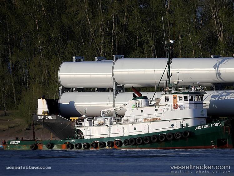 Justine-Foss - Tug vessel registered in United States of America