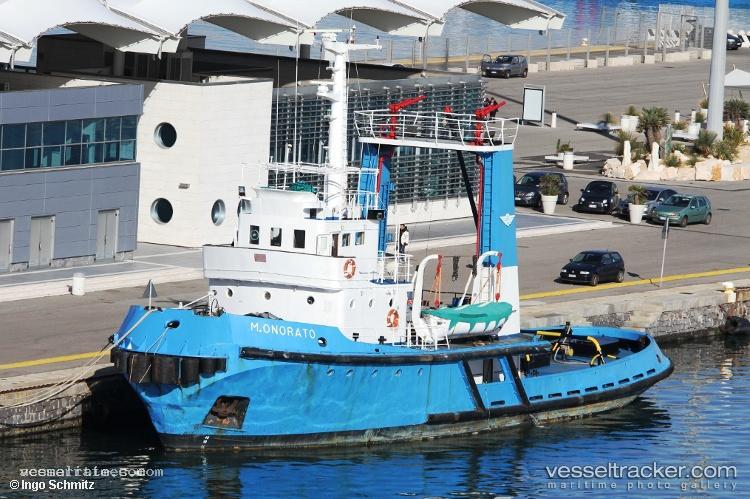 Vincenzo-Onorato - Tug vessel registered in Italy