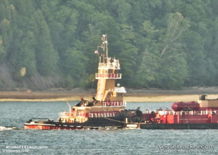 Albert - Pusher Tug vessel registered in United States of America