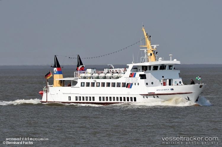Wappen-Von-Cuxhaven - Passenger Ship vessel registered in Germany