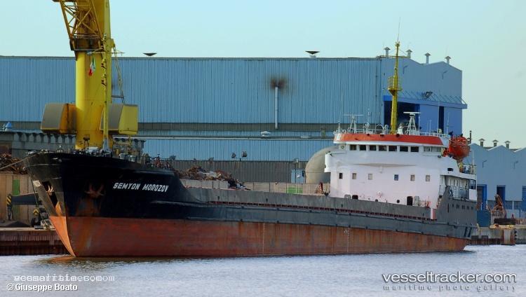 Magnat - General Cargo Ship vessel registered in Comoros