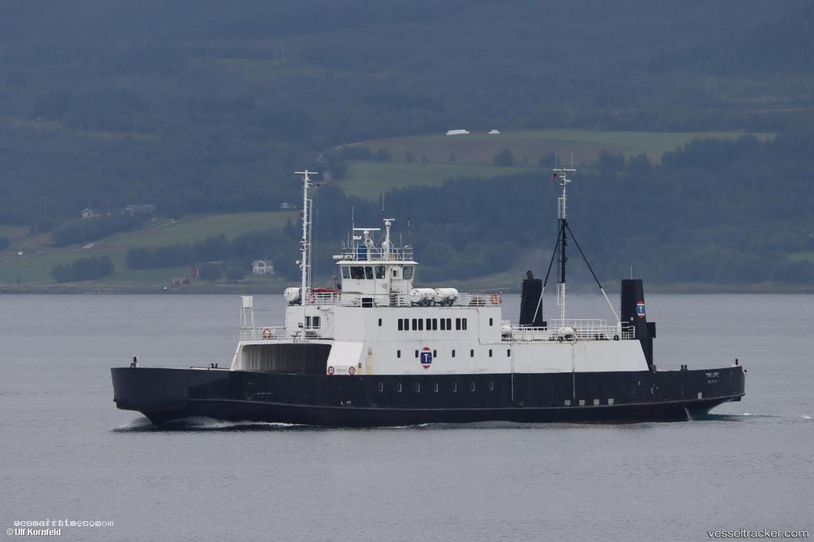 Roesund - Passenger Ro Ro Cargo Ship vessel registered in Norway