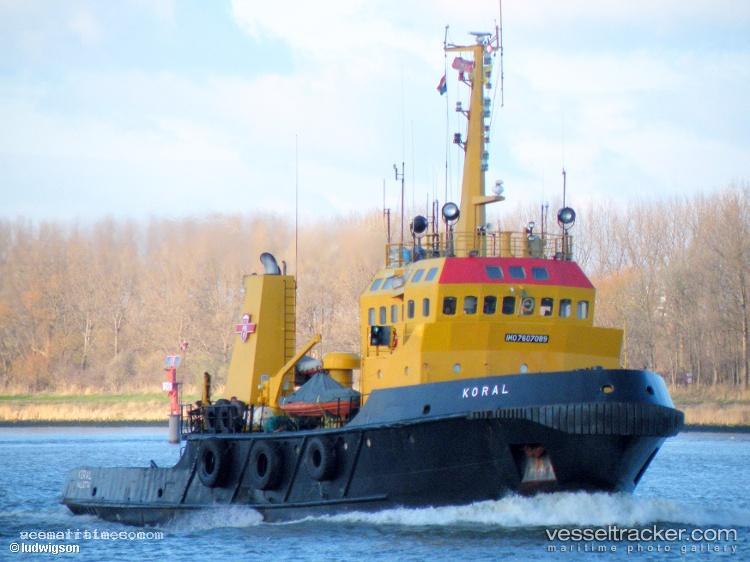Koral - Tug vessel registered in Italy