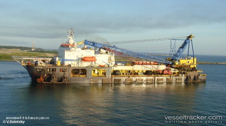 Seminole - Pipe Layer vessel registered in Saint Vincent and the Grenadines