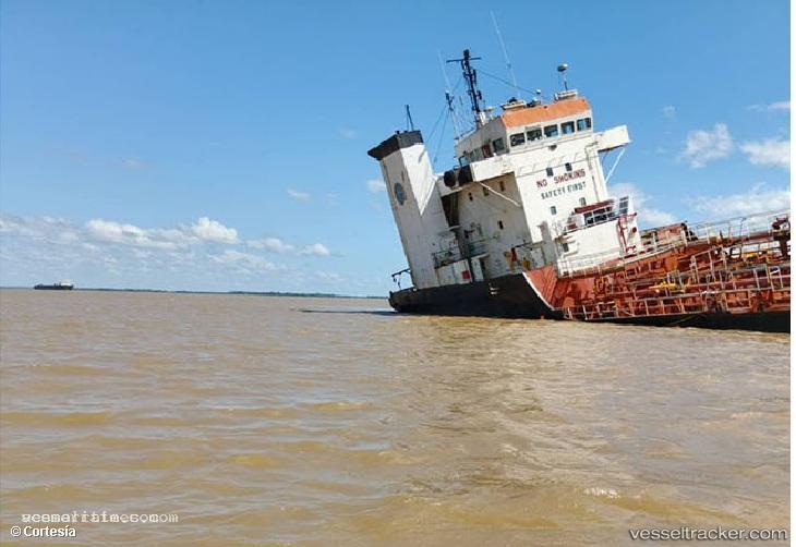 Shipseletroni-Sas - Oil Products Tanker vessel registered in Colombia