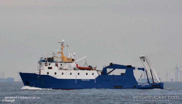 Mv-Arctic-Hunter - Offshore Support Vessel vessel registered in Denmark