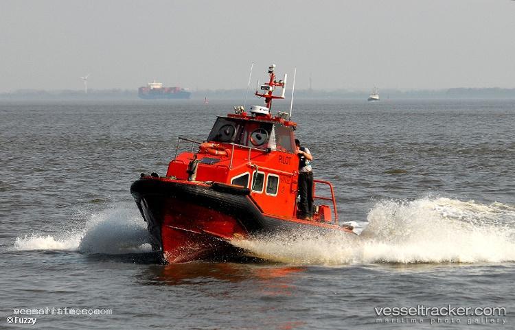 Pilot - Tug vessel registered in Panama