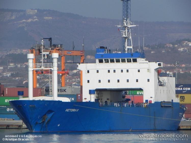 Guzel - Container Ro Ro Cargo Ship vessel registered in Cameroon