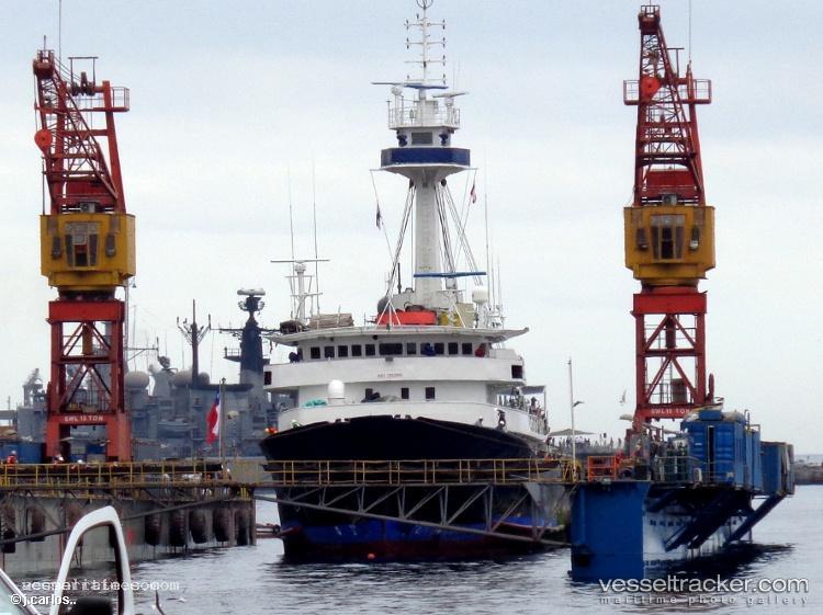 Tx0pituna-Dos - Tug vessel registered in Panama