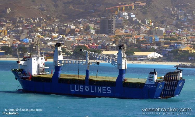 Nho-Padre-Benjamim - Container Ro Ro Cargo Ship