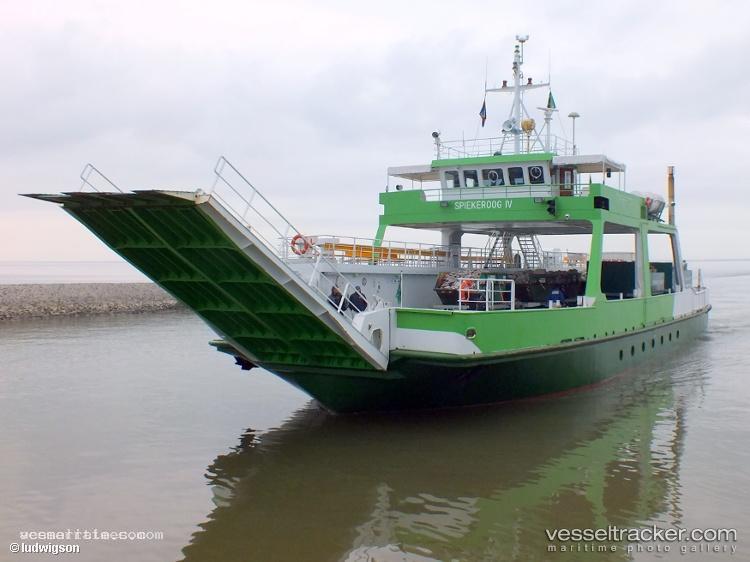 Spiekeroog-4 - Passenger Ro Ro Cargo Ship vessel registered in Germany