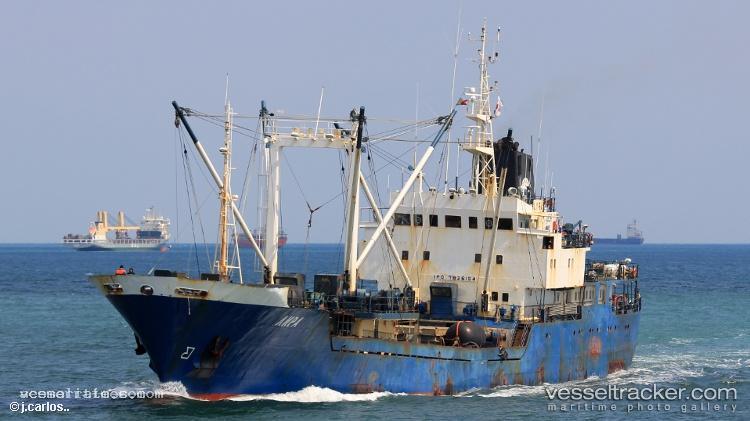Lyra - Refrigerated Cargo Ship vessel registered in Russia