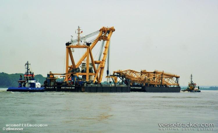 Taklift-7 - Service Ship vessel registered in Singapore