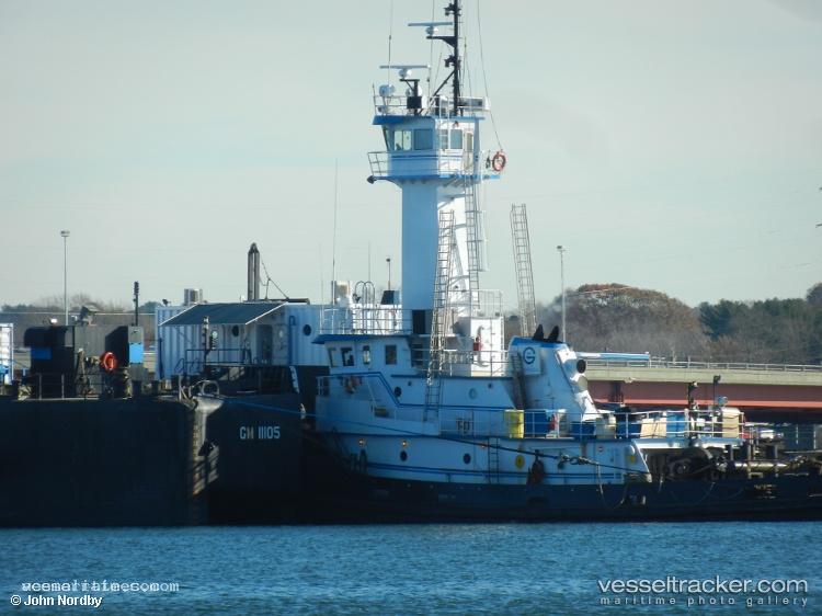 Genesis-Glory - Tug vessel registered in United States of America