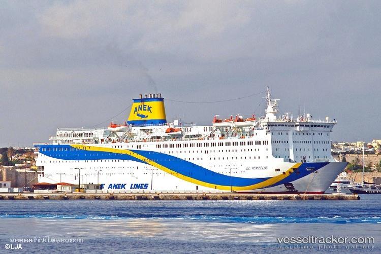 El.venizelos - Passenger Ro Ro Cargo Ship vessel registered in Greece