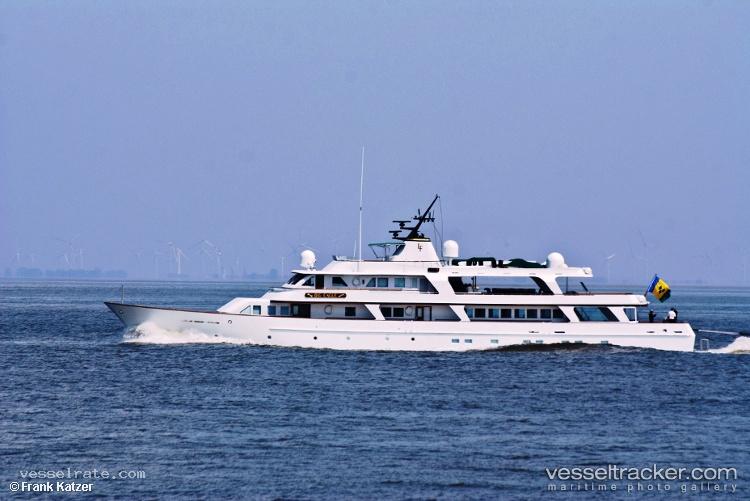 Big-Eagle - Service Ship vessel registered in Saint Vincent and the Grenadines
