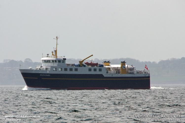 Mf-Skjoldnaes - Passenger Ro Ro Cargo Ship vessel registered in Denmark