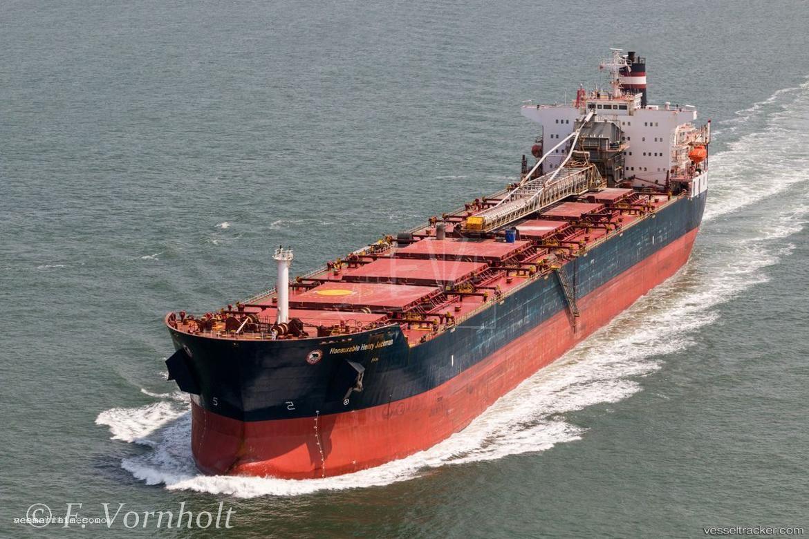 Hon-Henry-Jackman - Self Discharging Bulk Carrier vessel registered in Bahamas