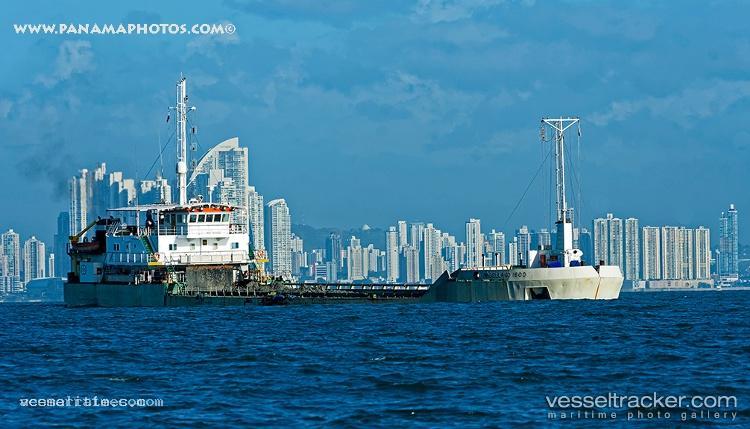 Magellano-1800 - Service Ship vessel registered in Mauritius