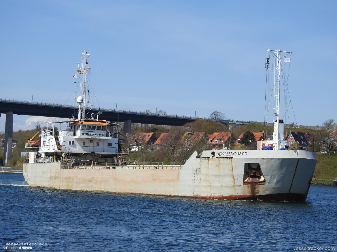 Verrazzano-1800 - Dredger vessel registered in Mauritius