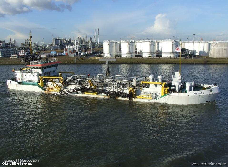 Saramacca - Hopper Dredger vessel registered in Panama