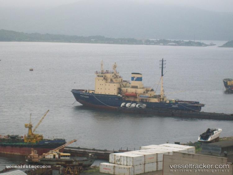 Magadan - Icebreaker vessel registered in Russia