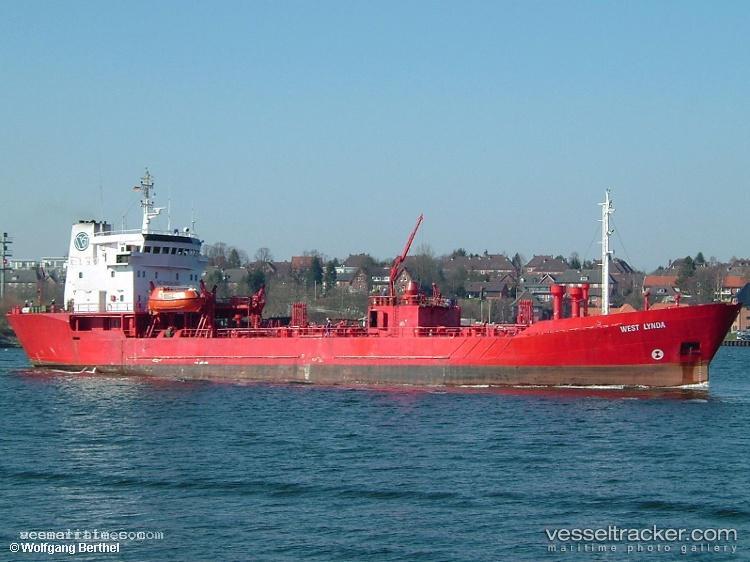 Platon - Oil Products Tanker vessel registered in Latvia