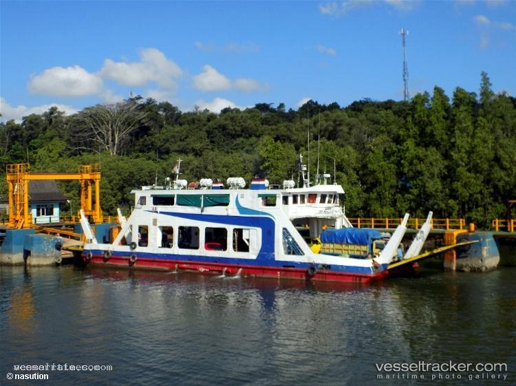 Kmp.-Selat-Madura-1 - Passenger Ship vessel registered in Indonesia