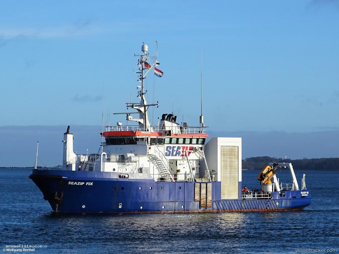 Polarxplorer - Standby Safety Vessel vessel registered in Norway