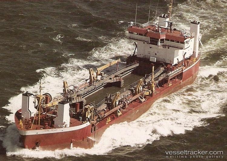 Padre-Island - Hopper Dredger vessel registered in United States of America