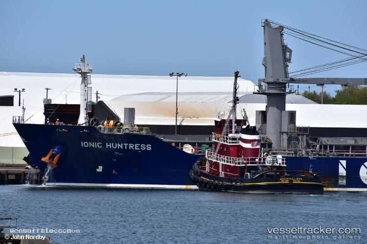 Justine-Mcallister - Tug vessel registered in United States of America