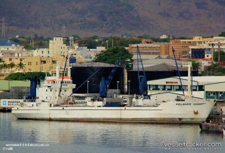 Pearl-Coast - Refrigerated Cargo Ship vessel registered in Dominica