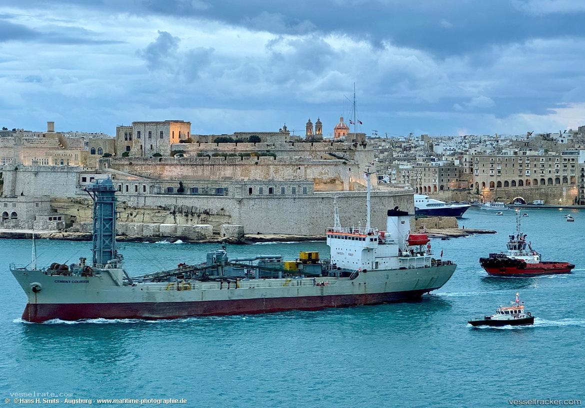 Cement-Courier - Cement Carrier vessel registered in Antigua and Barbuda