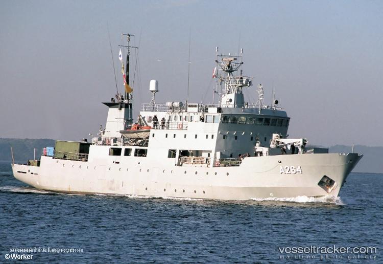 Hms-Trosso - Research Vessel vessel registered in Sweden