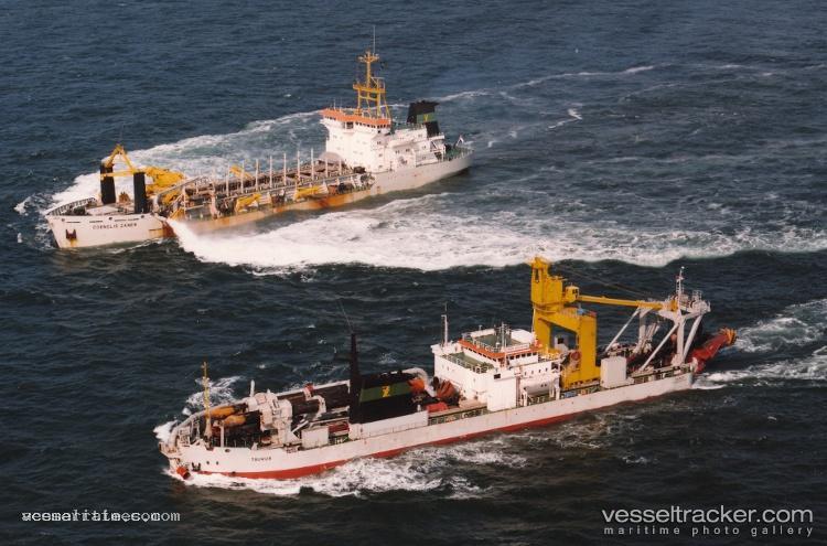 Taurus-Ii - Dredger vessel registered in Cyprus