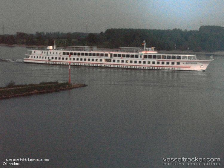 Britannia - Passenger Ship vessel registered in Canada