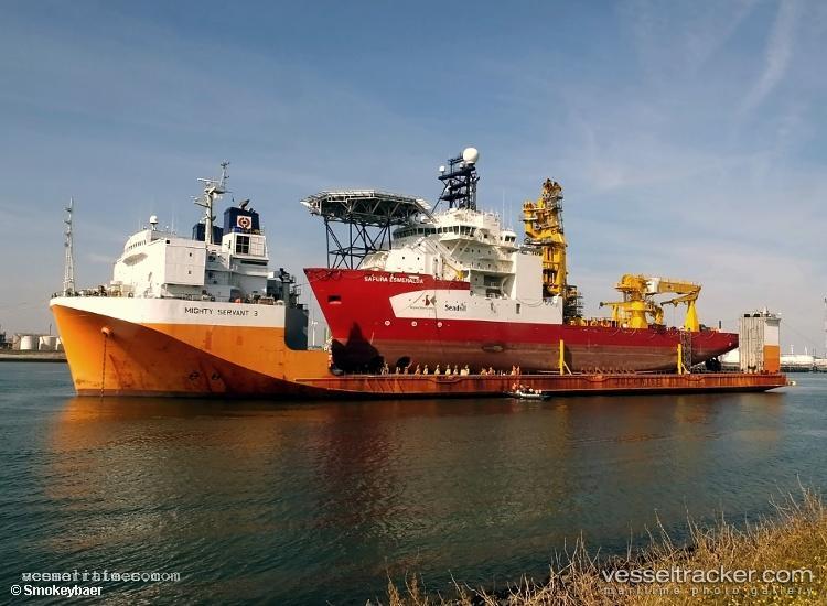 Mighty-Servant-3 - Heavy Load Carrier vessel registered in Curacao