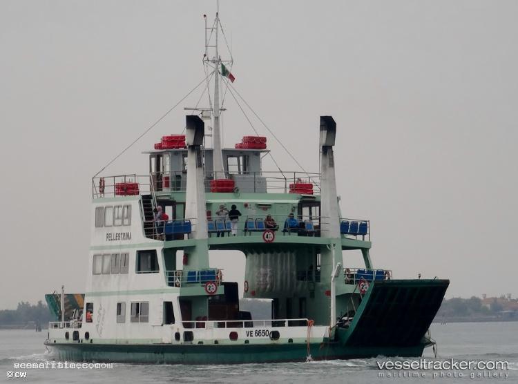 Pellestrina - Passenger Ship vessel registered in Italy