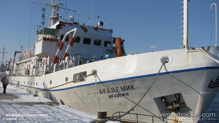 Akademik