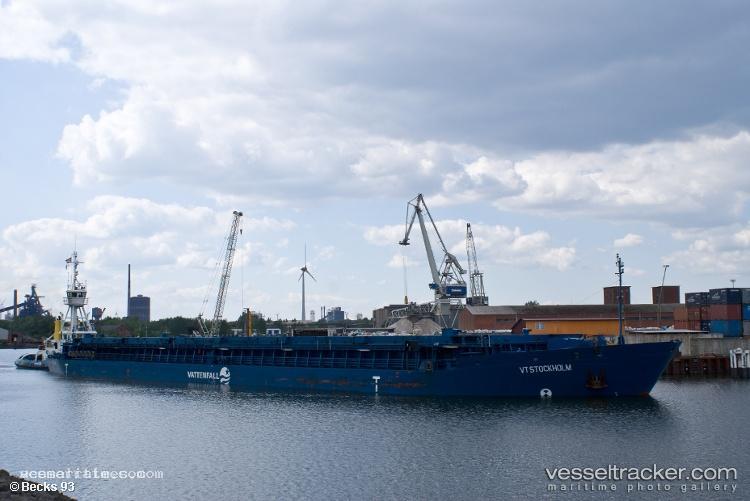 Raduga-Electron - Pusher Tug vessel registered in Cyprus
