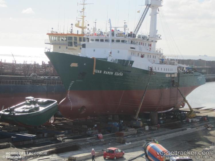 Pont-Saint-Louis - Fishing Vessel vessel registered in Senegal