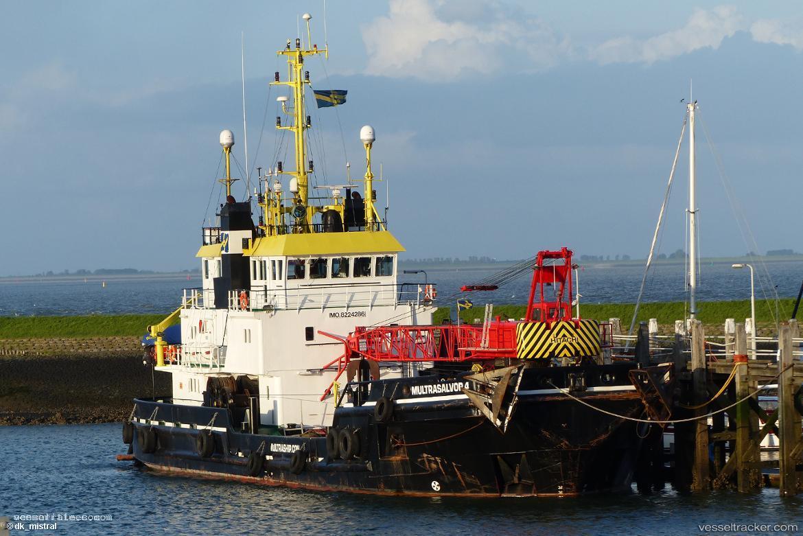 Multrasalvor-4 - Salvage Ship vessel registered in Netherlands