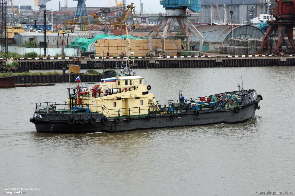 Svir - Pollution Control Vessel vessel registered in Russia
