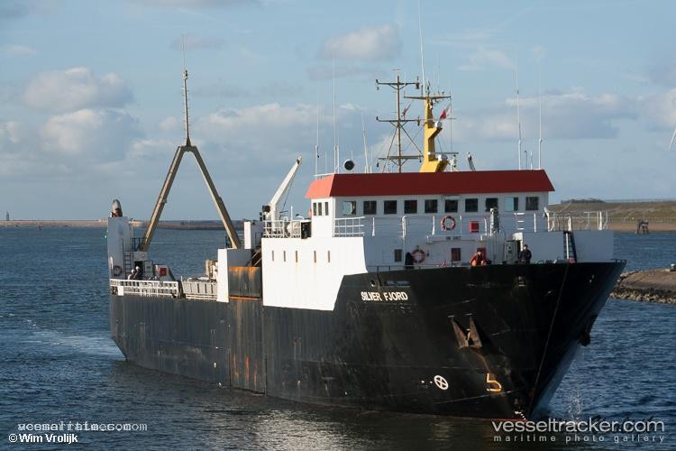 Falcon-ua - Refrigerated Cargo Ship vessel registered in Guinea-Bissau