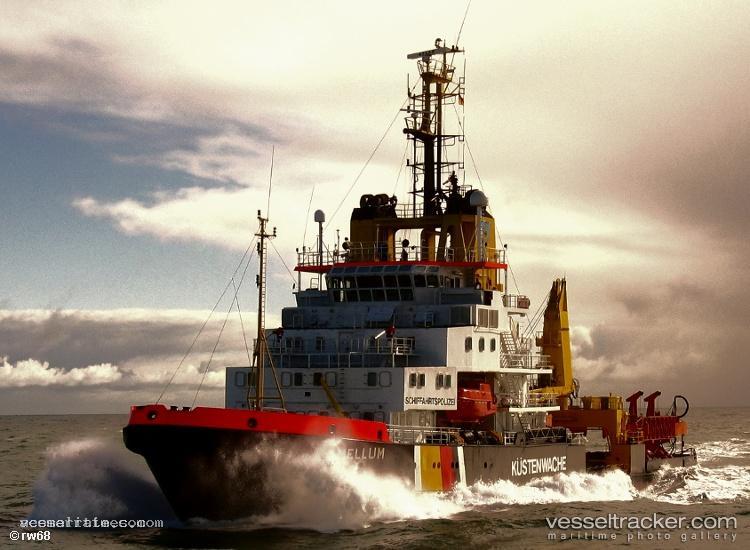 Mellum - Pollution Control Vessel vessel registered in Germany